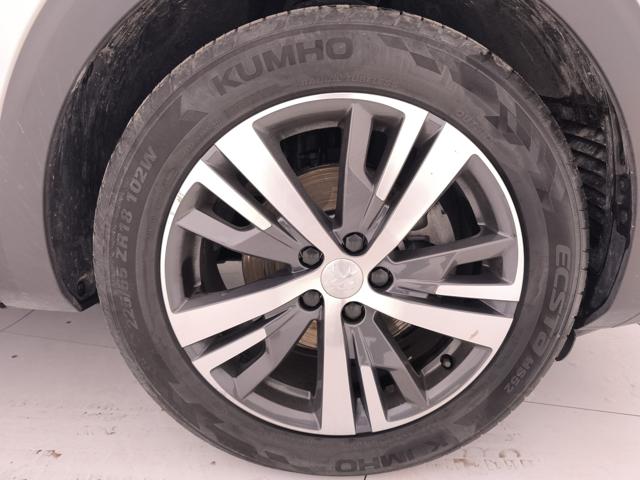 PEUGEOT 3008 usata, con Luci diurne