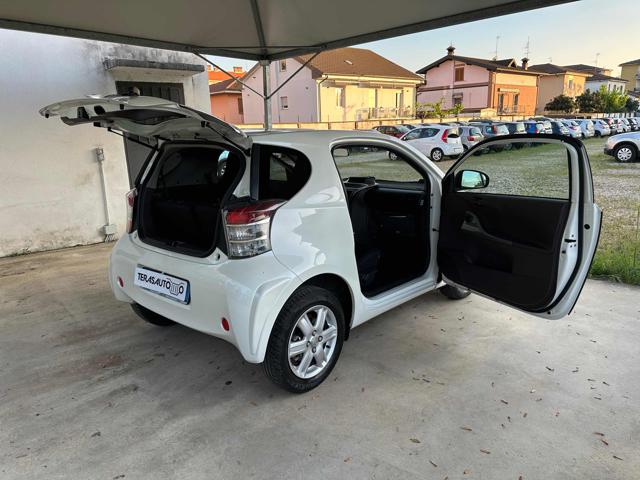 TOYOTA iQ usata 40