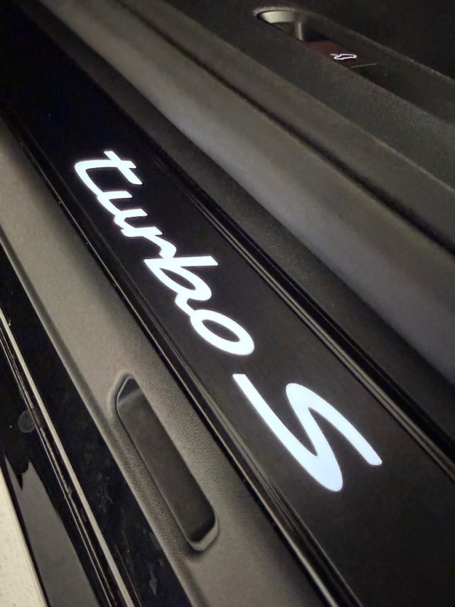 PORSCHE 992 usata, con Interni in pelle