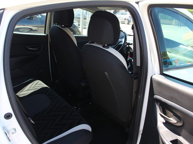 LANCIA Ypsilon usata, con Servosterzo