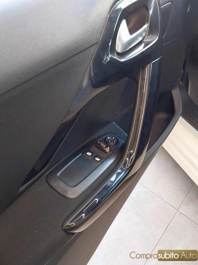 PEUGEOT 208 usata 25
