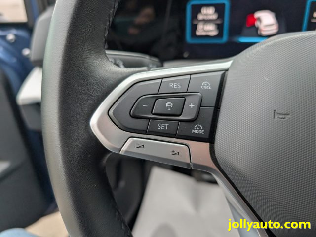 VOLKSWAGEN Golf usata, con Sensori di parcheggio anteriori