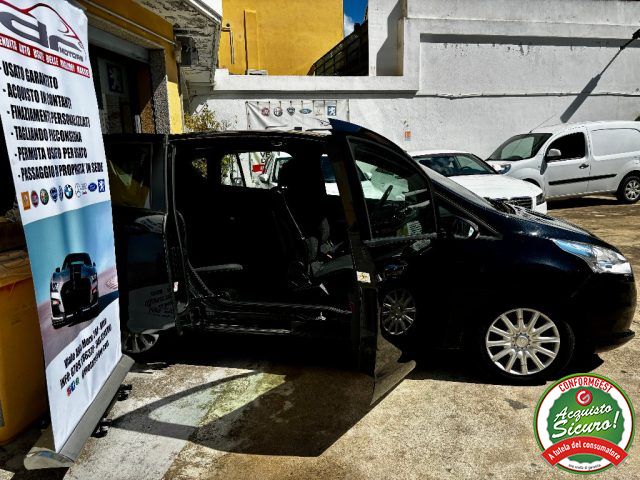 FORD B-Max usata, con Autoradio