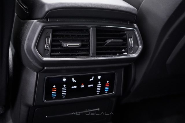 LAMBORGHINI Urus usata 25
