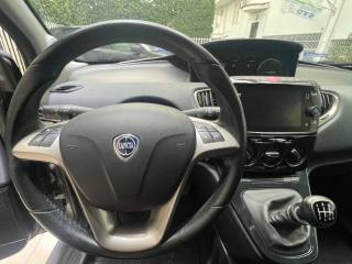 LANCIA Ypsilon usata, con ESP