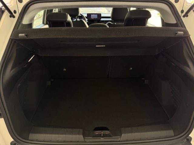JEEP Avenger usata, con Sedile posteriore sdoppiato