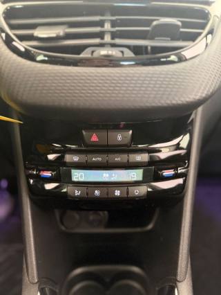 PEUGEOT 208 usata 16