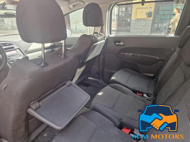 PEUGEOT 5008 usata, con Controllo trazione