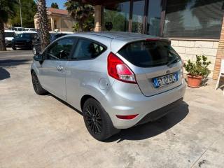 FORD Fiesta usata, con Autoradio