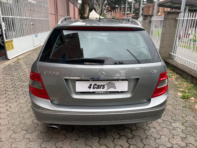 MERCEDES-BENZ C 220 usata, con Autoradio