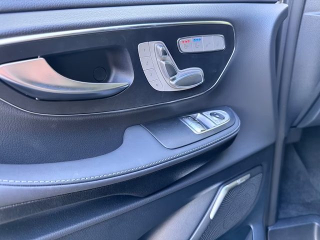 MERCEDES-BENZ V 300 usata, con Interni in pelle