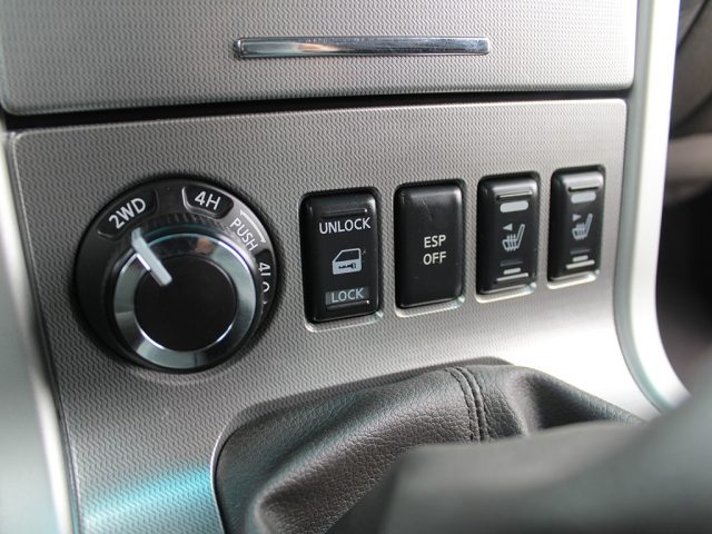 NISSAN Navara usata, con Bluetooth