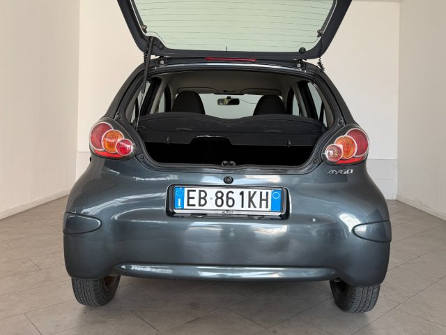TOYOTA Aygo usata 10