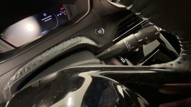 PEUGEOT 2008 usata, con Fari LED