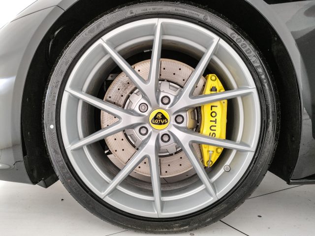 LOTUS Emira usata, con Cerchi in lega