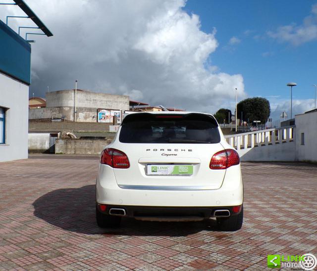 PORSCHE Cayenne usata, con Autoradio