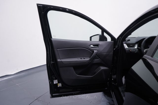RENAULT Captur usata, con Fari LED