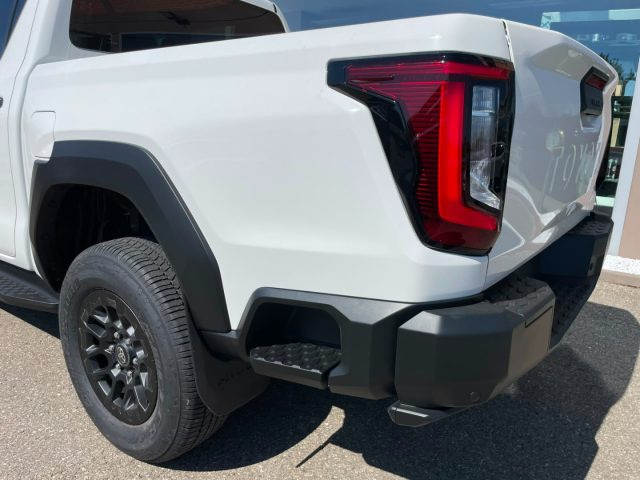 TOYOTA Hilux usata, con Autoradio