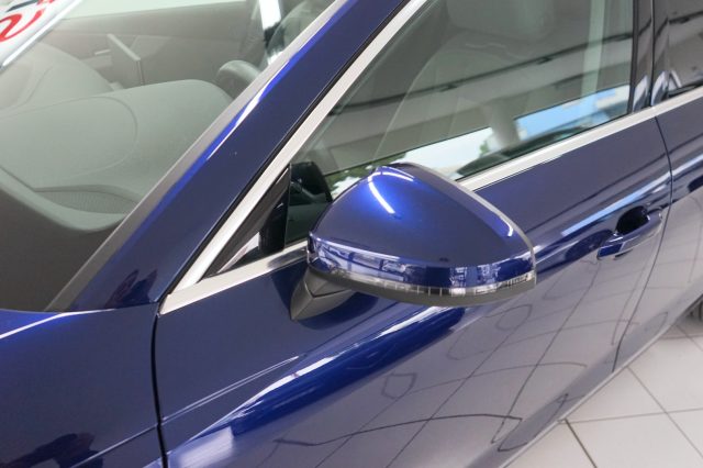 AUDI A4 usata, con Volante multifunzione