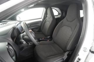 TOYOTA Aygo X usata 8