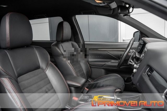 MITSUBISHI Outlander usata, con Airbag laterali
