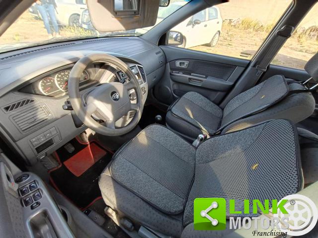 KIA Carens usata 33