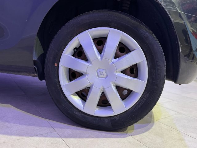 RENAULT Clio usata 13