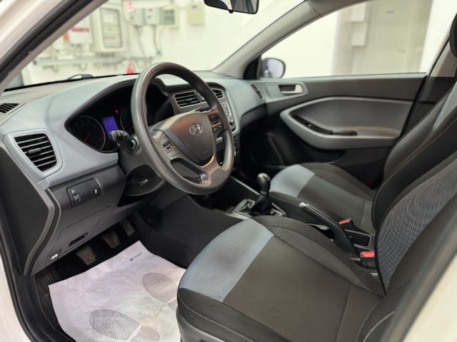HYUNDAI i20 usata, con Chiusura centralizzata telecomandata