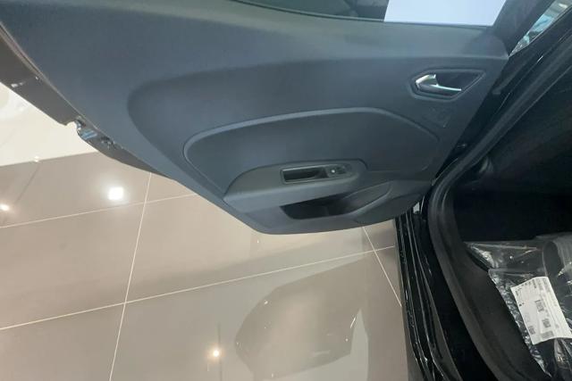 RENAULT Clio usata, con Volante in pelle