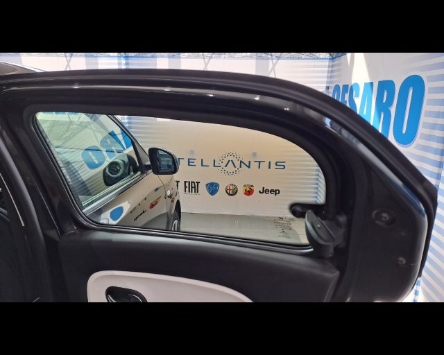 RENAULT Twingo usata 21