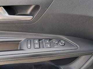 PEUGEOT 3008 usata 21