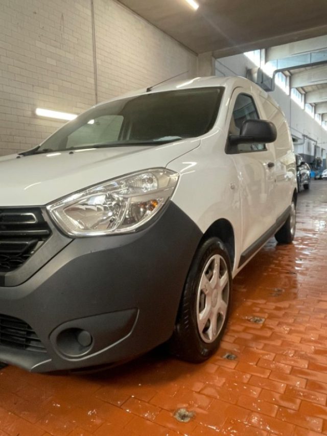 DACIA Dokker usata, con USB