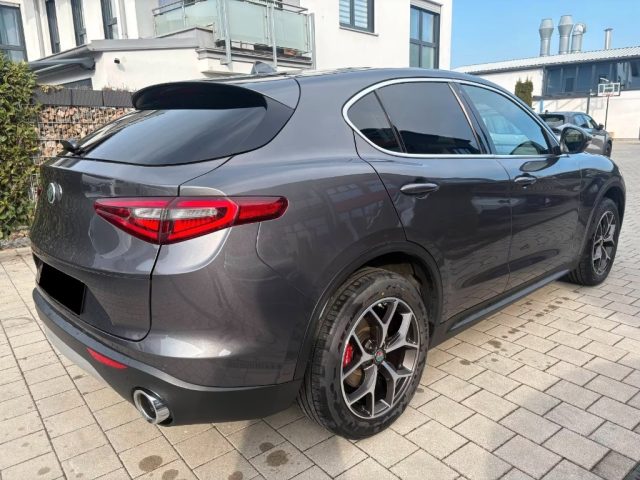 ALFA ROMEO Stelvio usata, con Airbag