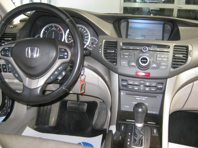 HONDA Accord usata, con Autoradio