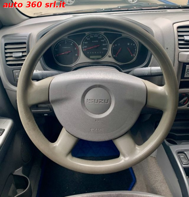 ISUZU D-Max usata, con Lettore CD