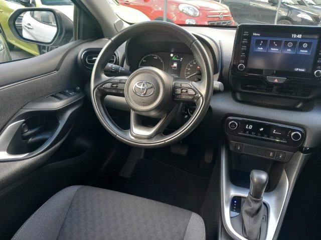 TOYOTA Yaris usata, con Telecamera per parcheggio assistito