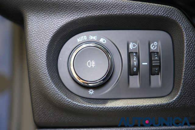 OPEL Corsa usata, con Sensori di parcheggio posteriori