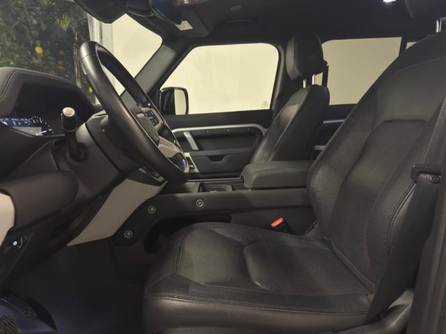 LAND ROVER Defender usata 24