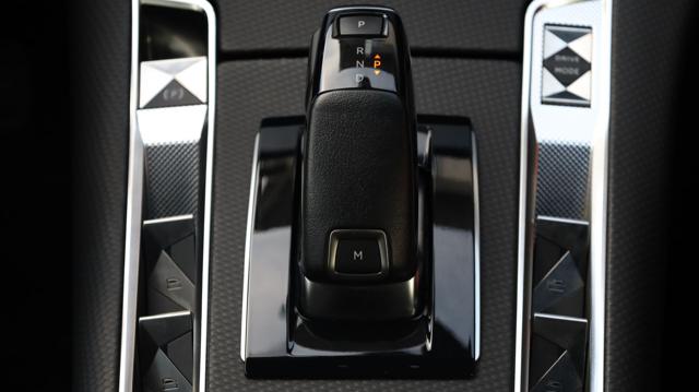 DS AUTOMOBILES DS 7 Crossback usata, con Controllo automatico clima