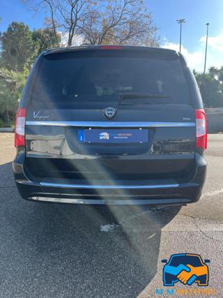 LANCIA Voyager usata, con Autoradio