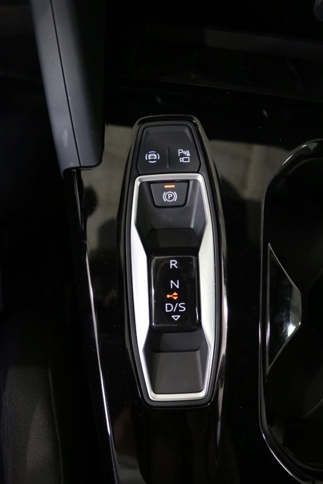 AUDI Q5 usata, con Autoradio digitale