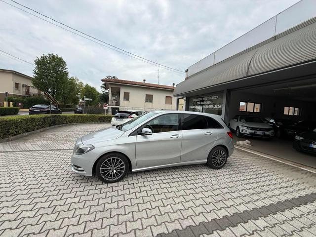 MERCEDES-BENZ B 180 usata, con Cerchi in lega
