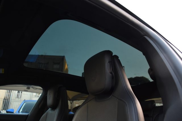 PORSCHE Taycan usata, con Boardcomputer