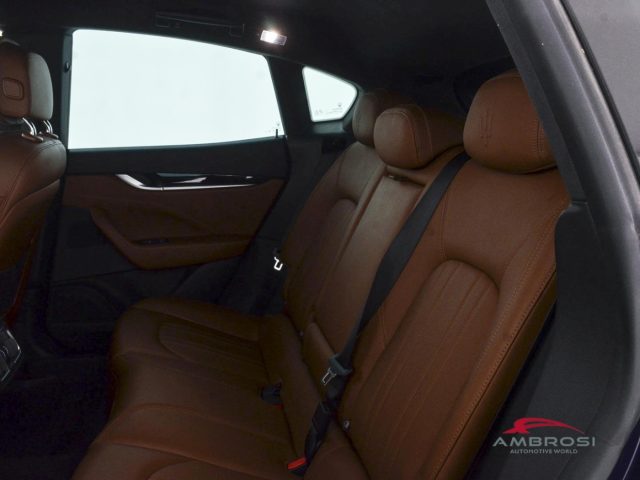 MASERATI Levante usata 9