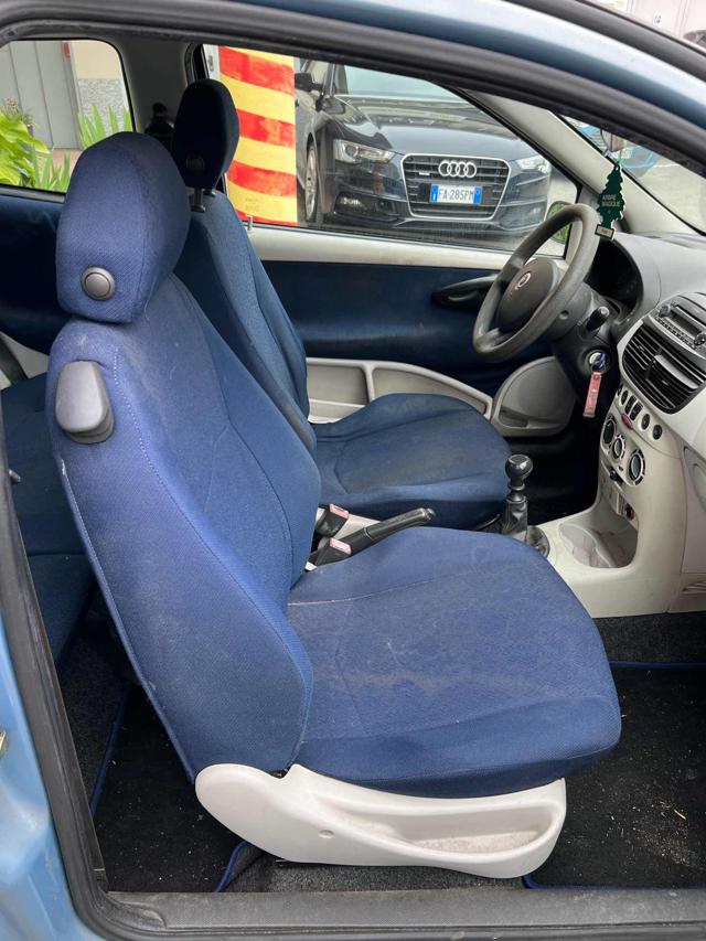 FIAT Punto usata 9