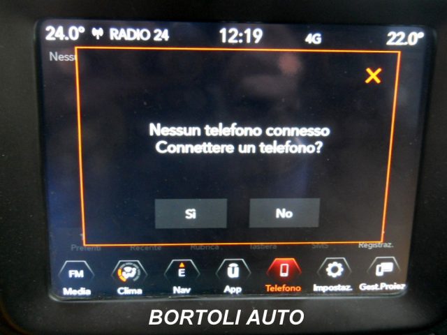 JEEP Renegade usata, con USB