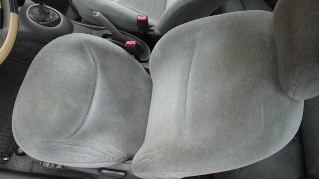 TOYOTA Yaris usata 51