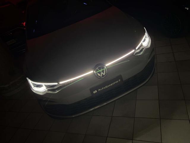 VOLKSWAGEN Golf usata, con Freno di stazionamento elettrico