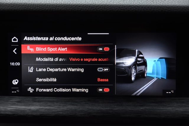 ALFA ROMEO Stelvio usata, con Portellone posteriore elettrico