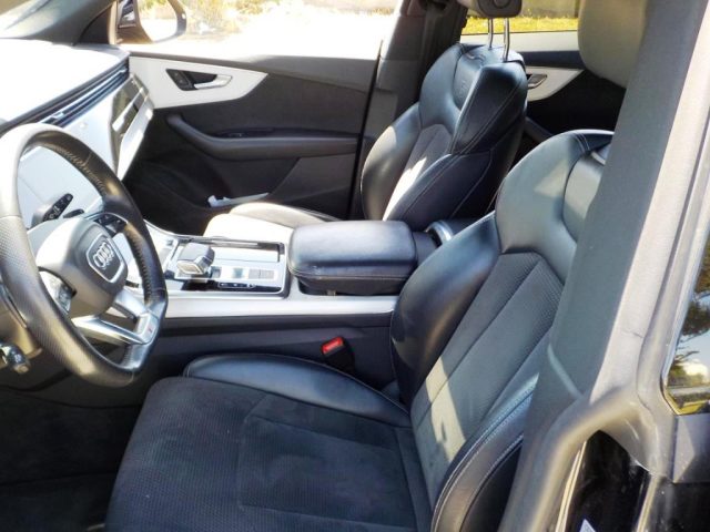 AUDI Q8 usata, con Volante in pelle